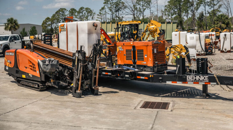 Ditch Witch JT20 XP with external mud pump trailer